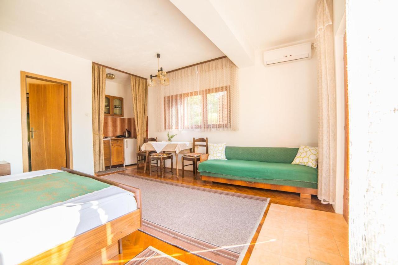Apartments Antic 4255 Selce Luaran gambar