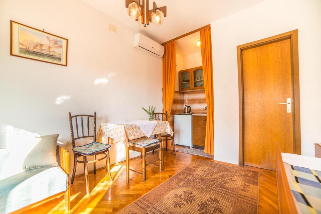 Apartments Antic 4255 Selce Luaran gambar